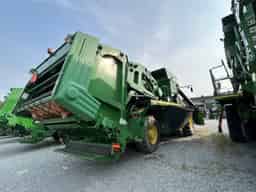2015 John Deere CP690 Image