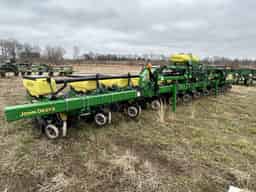 2023 John Deere 1725 Image