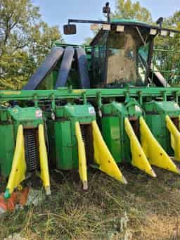 2001 John Deere 9976 Image