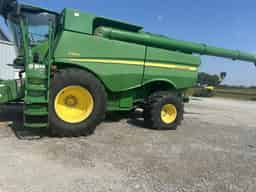 2014 John Deere S680 Image