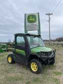2018 John Deere XUV835R Image