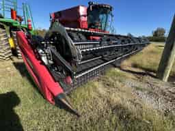 2022 MacDon FD240 Image