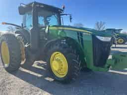 2013 John Deere 8235R Image