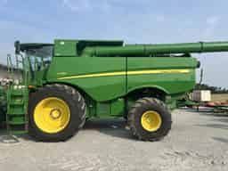 2021 John Deere S780 Image