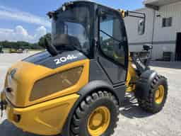 2022 John Deere 204L Image