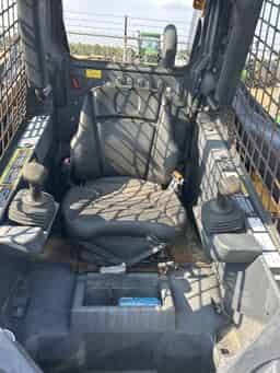 2018 John Deere 325G Image