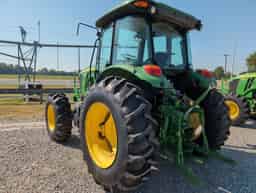 2019 John Deere 6105E Image