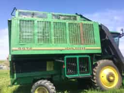 1998 John Deere 9976 Image