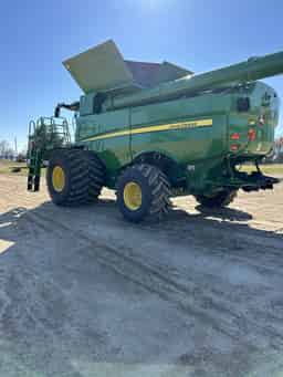 2023 John Deere S790 Image