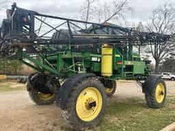 2000 John Deere 4700 Image