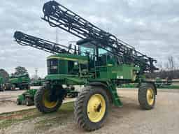 2000 John Deere 4700 Image