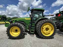 2024 John Deere 8R 370 Image