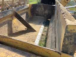 2001 Cameco 855 Image