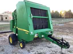 2009 John Deere 568 Image