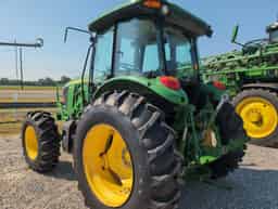 2019 John Deere 6105E Image
