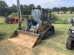 2021 John Deere 325G Image