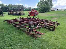 Case IH 568 Image