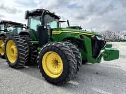 2022 John Deere 8R 370 Image