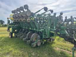 2013 John Deere 1790 Image