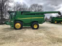 2014 John Deere S670 Image