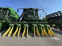 2021 John Deere CP690 Image