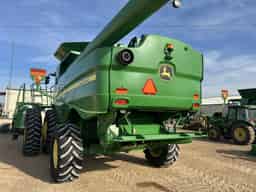 2014 John Deere S670 Image