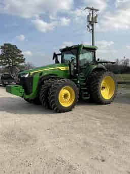 2022 John Deere 8R 370 Image