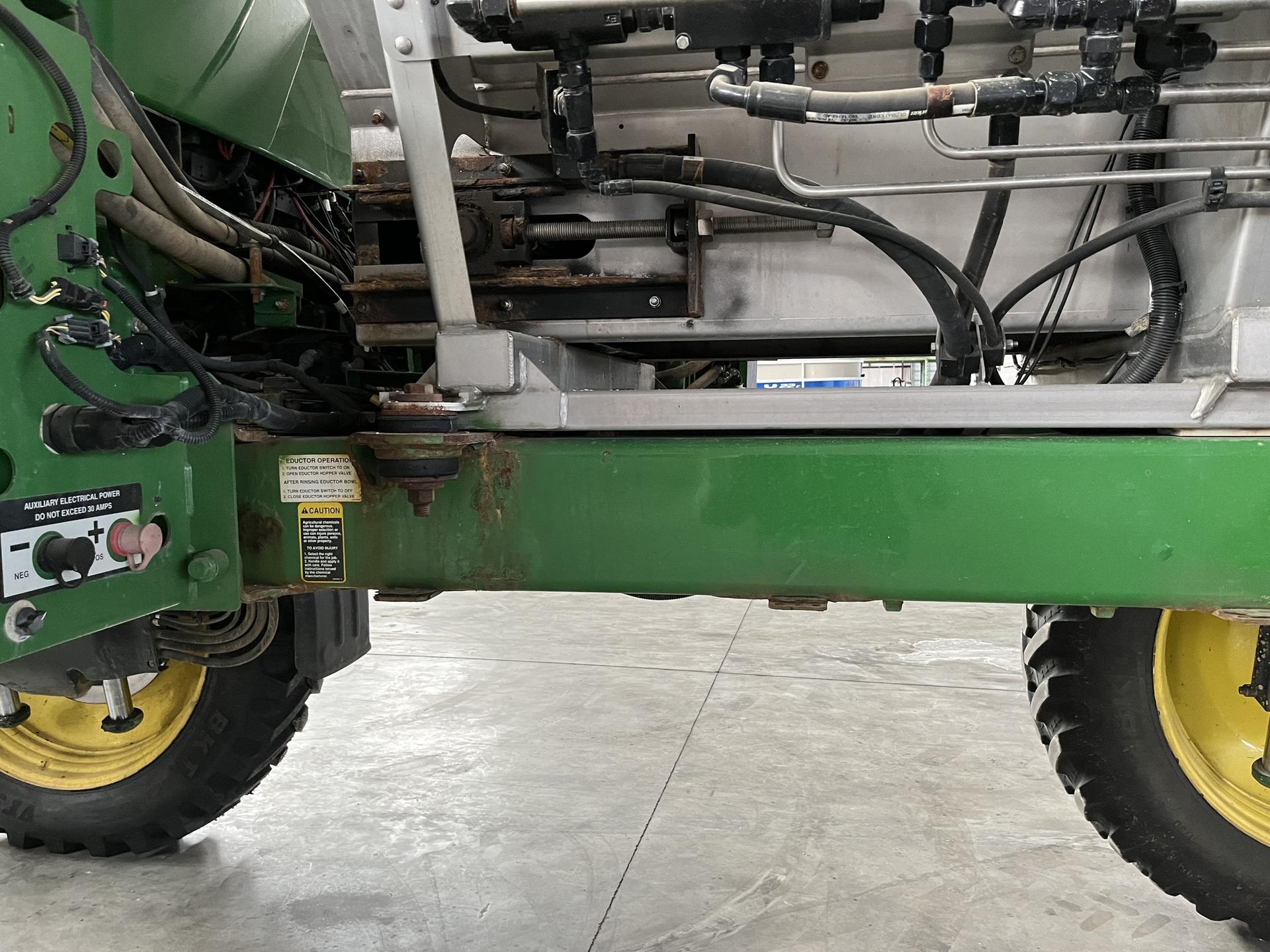2019 John Deere R4038 Image
