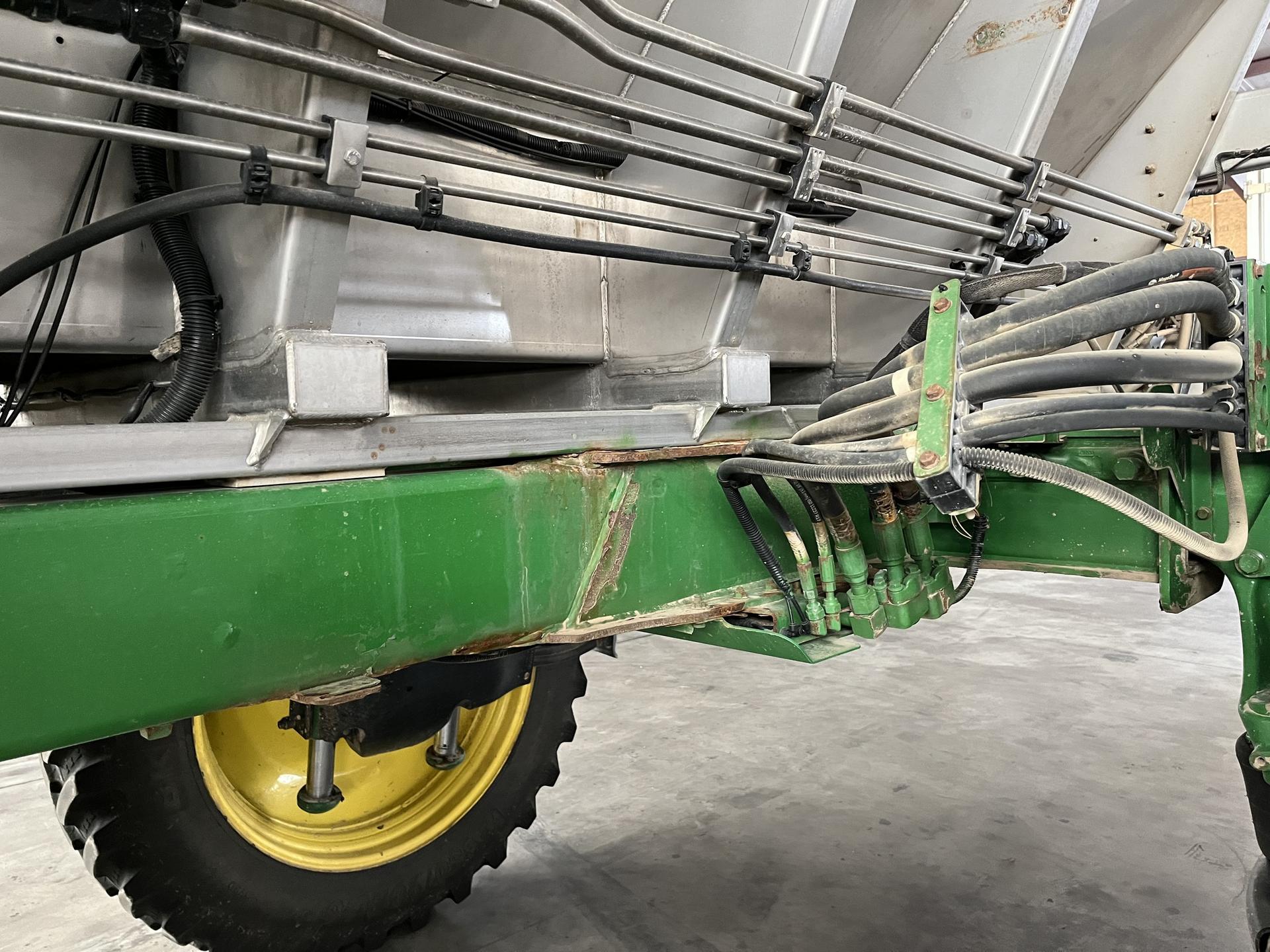 2019 John Deere R4038 Image