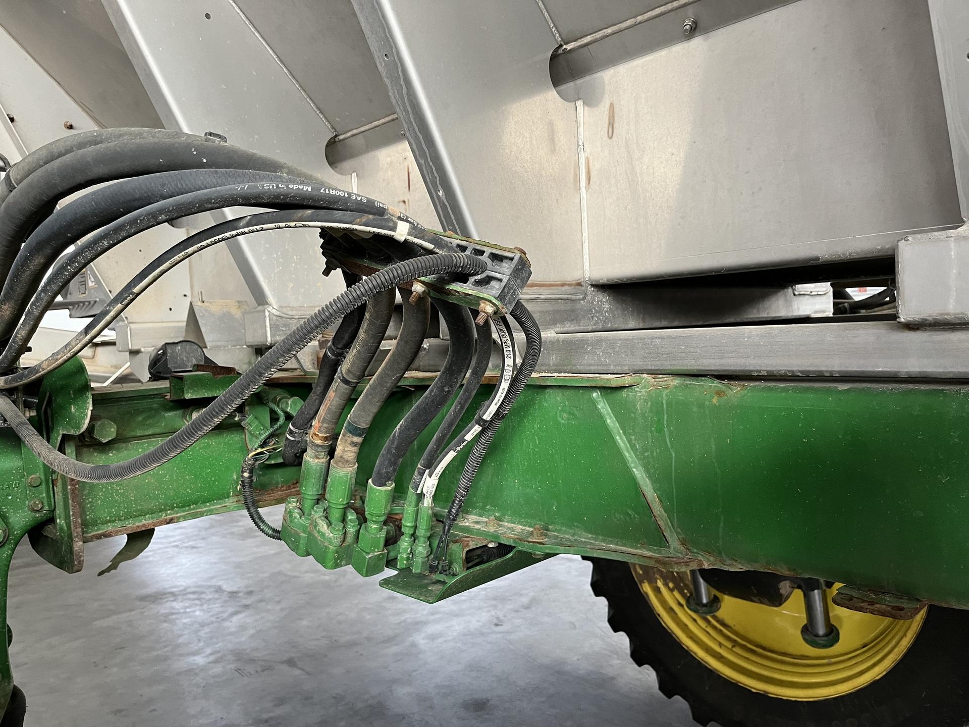 2019 John Deere R4038 Image