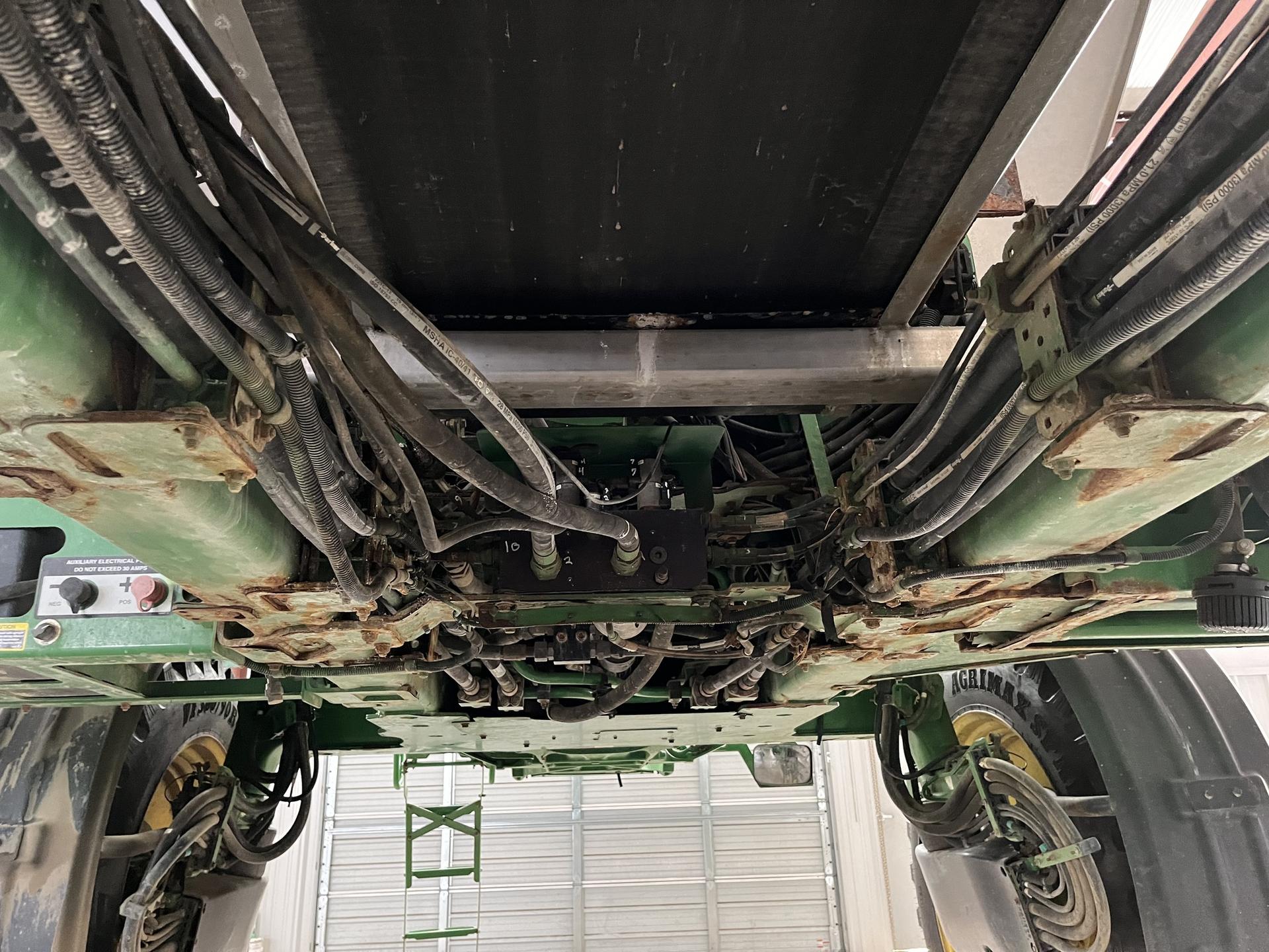 2019 John Deere R4038 Image
