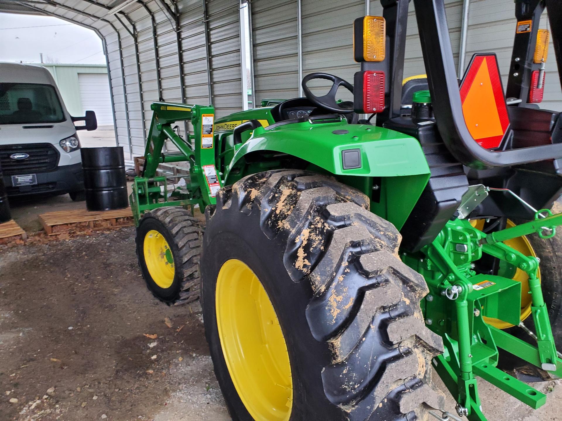 2022 John Deere 4052M Image