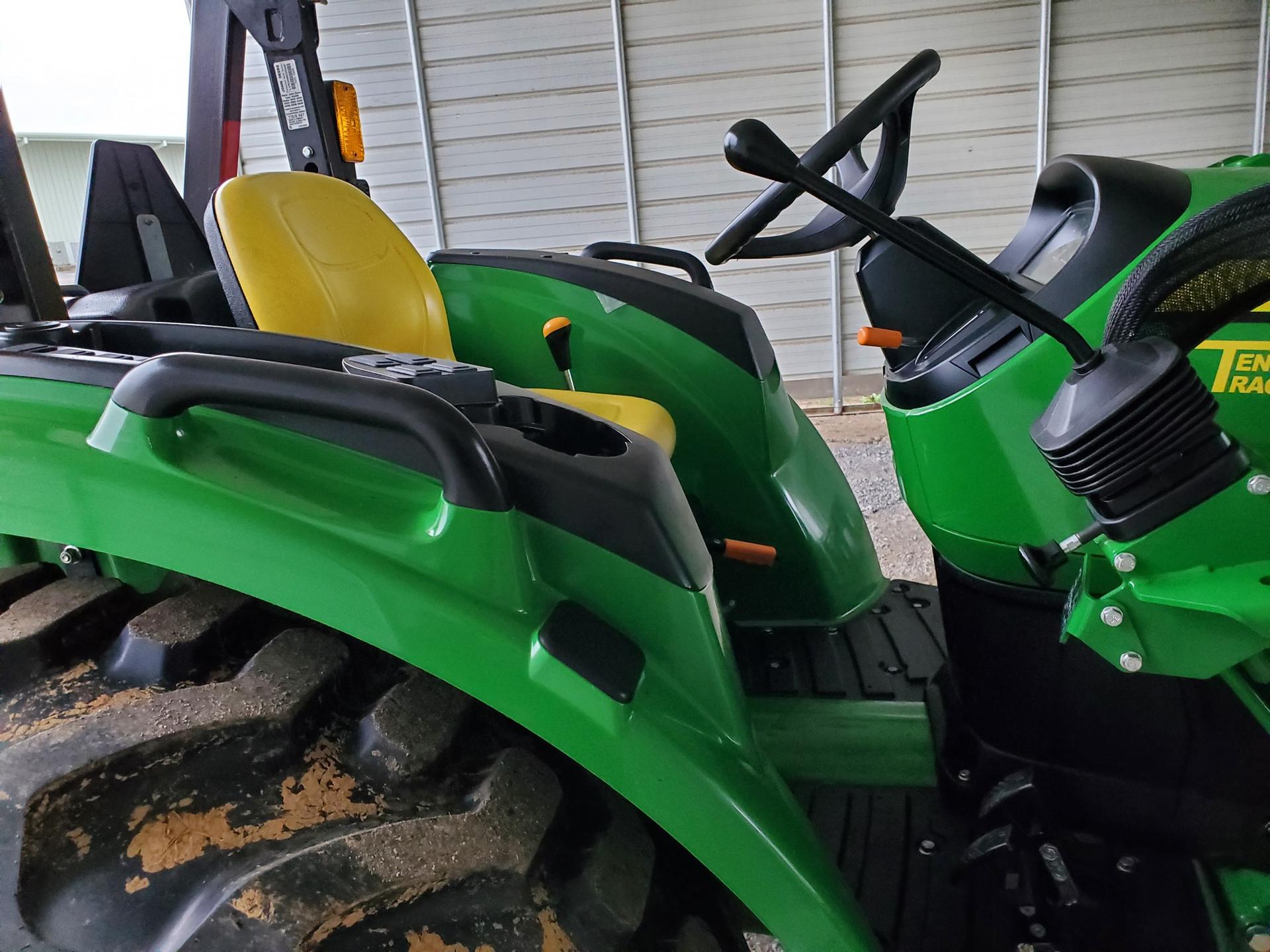 2022 John Deere 4052M Image