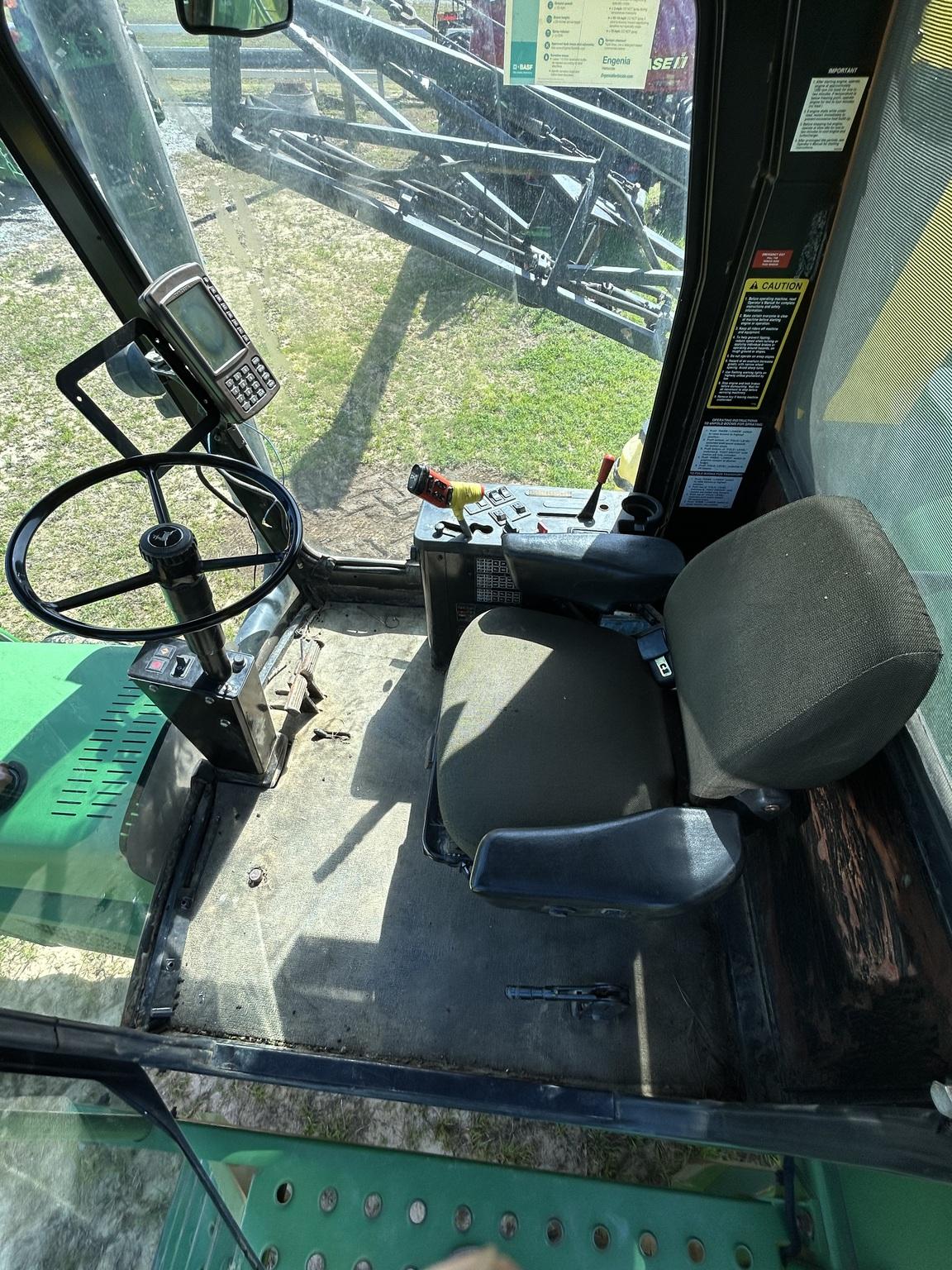 2001 John Deere 6700 Image