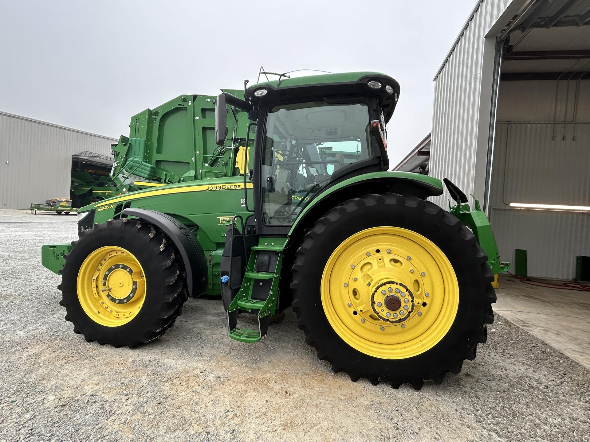 2018 John Deere 8320R Image