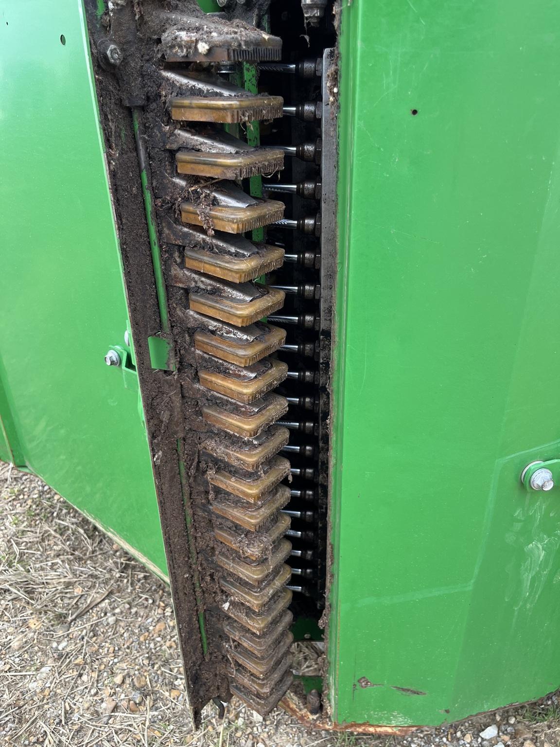 2021 John Deere CP690 Image