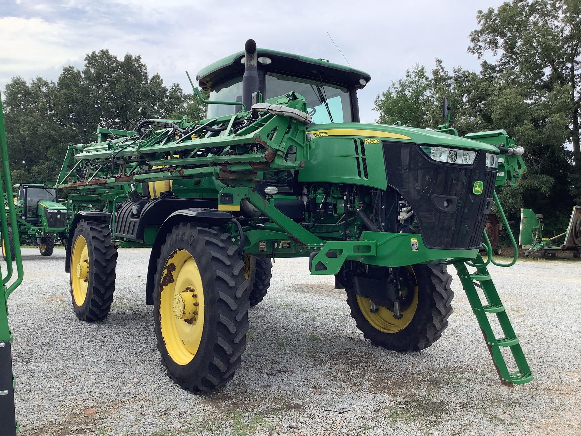 2016 John Deere R4030 Image