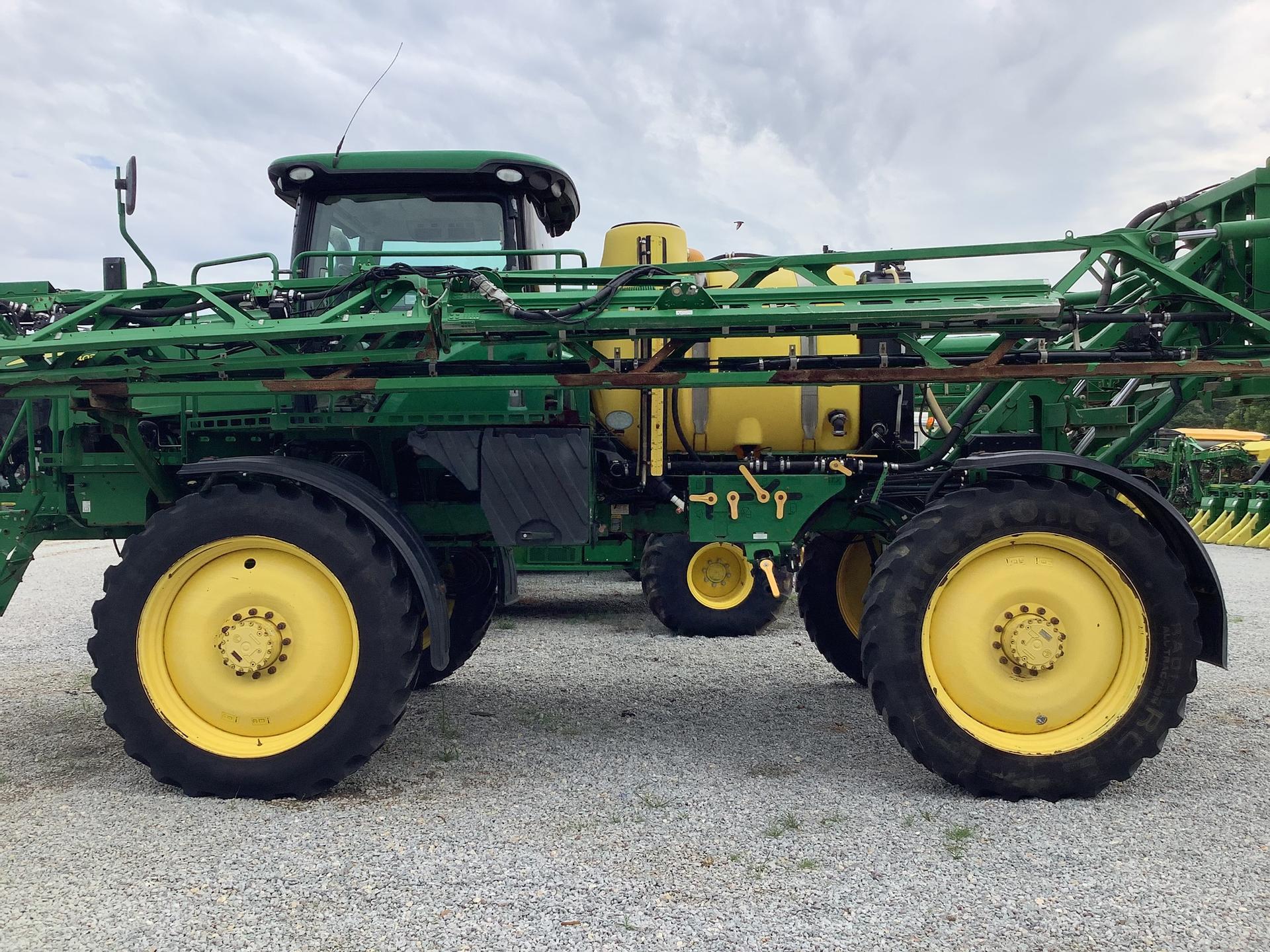2016 John Deere R4030 Image