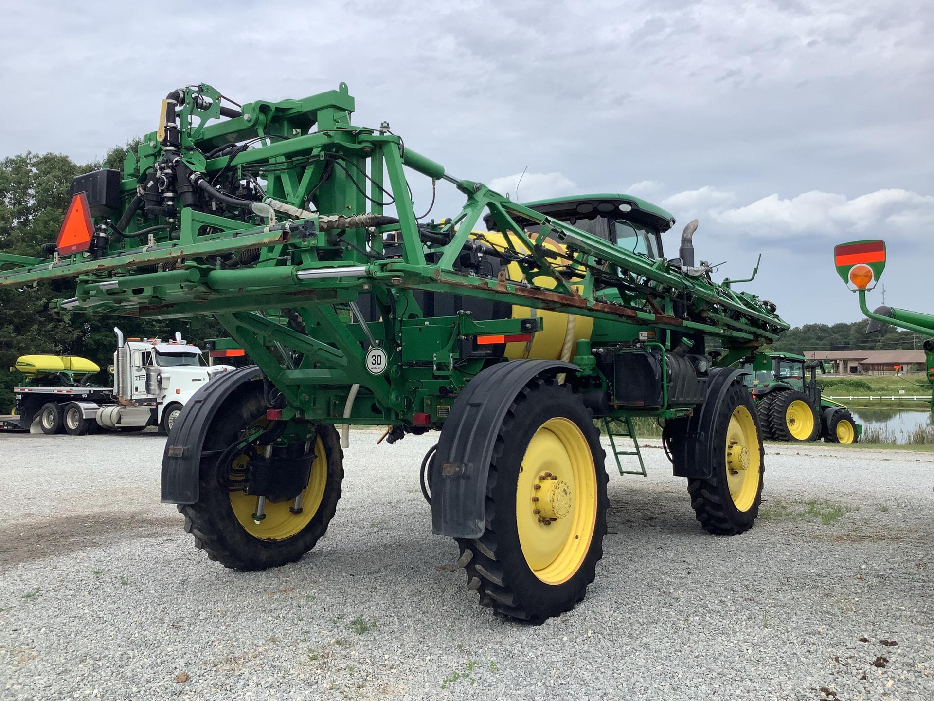 2016 John Deere R4030 Image