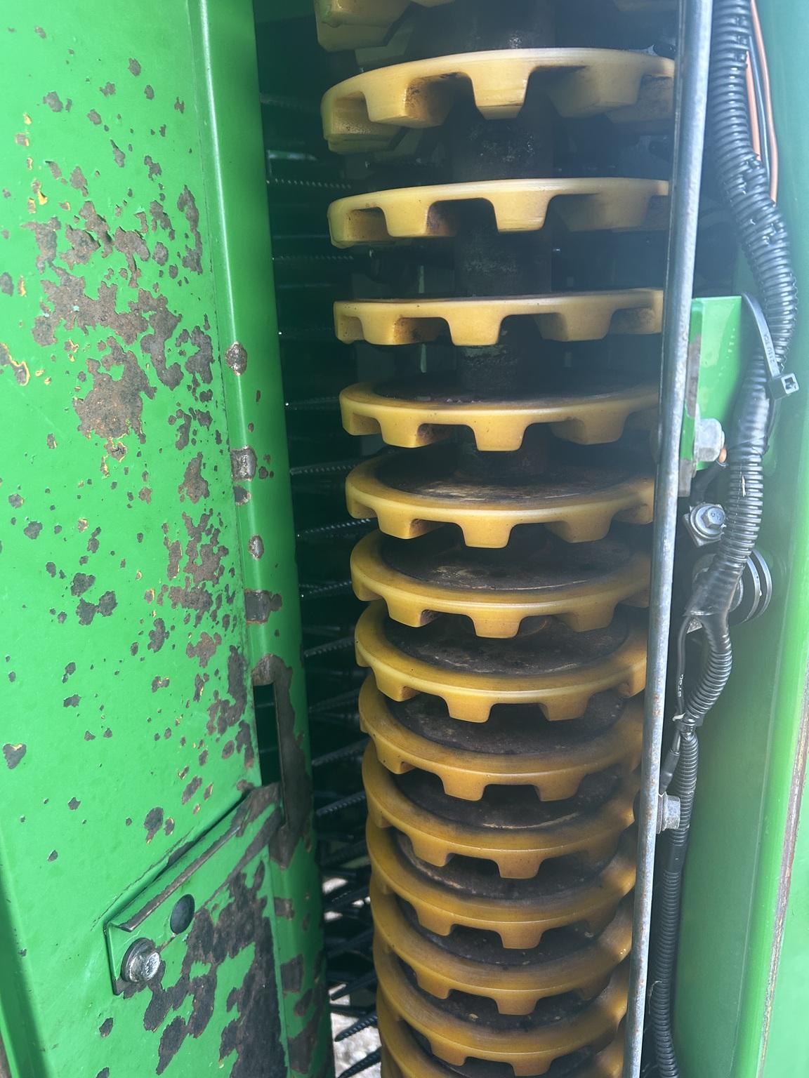 2021 John Deere CP690 Image