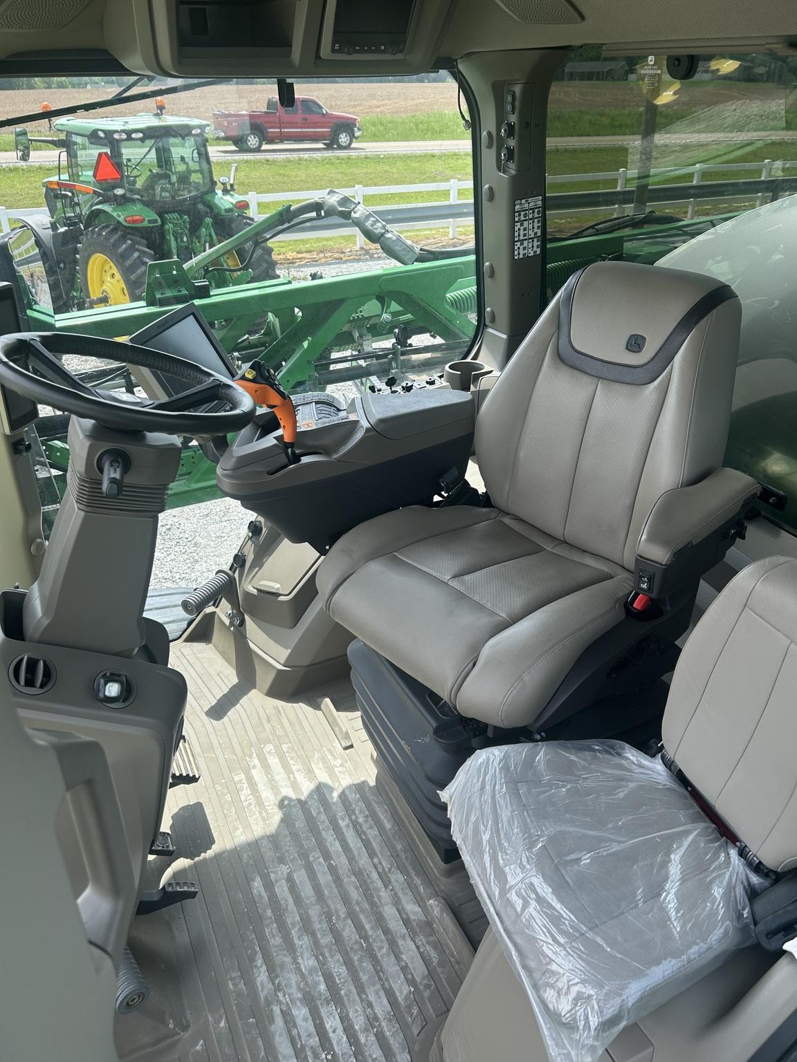 2022 John Deere 410R Image