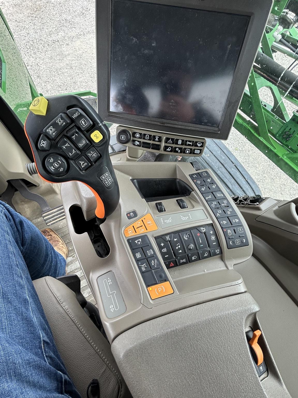 2022 John Deere 410R Image