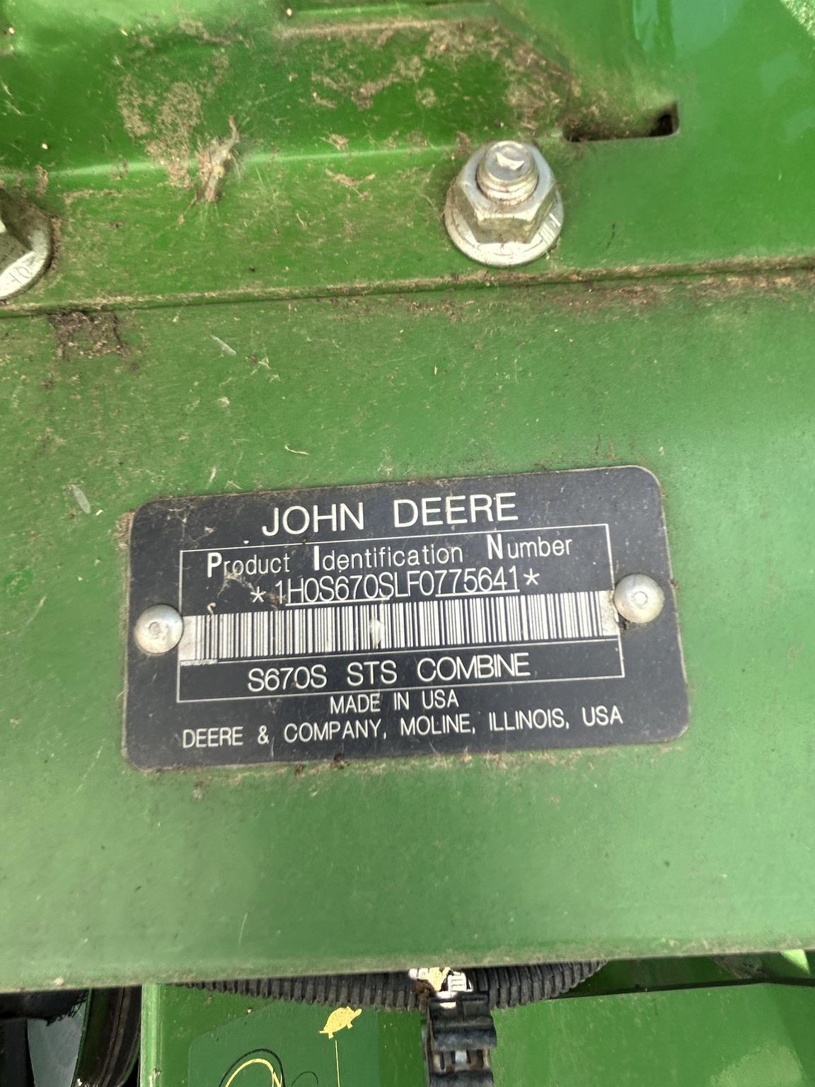 2015 John Deere S670 Image