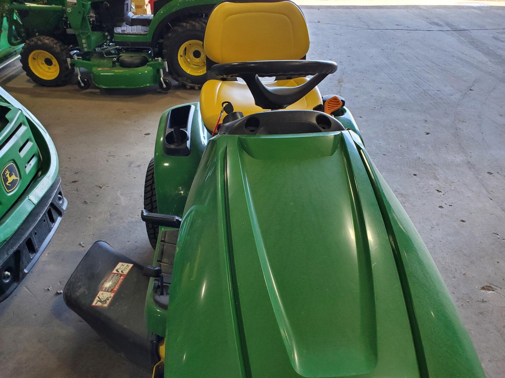 2014 John Deere X304 Image