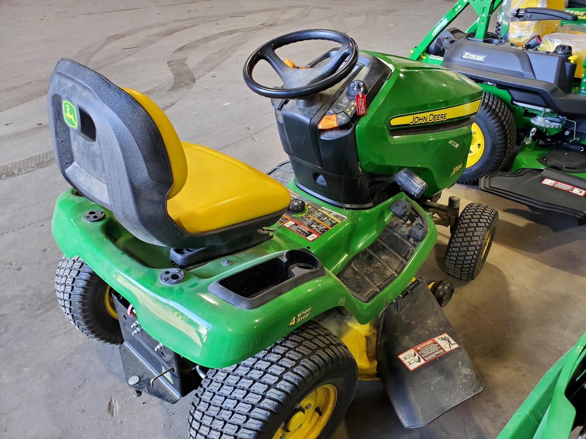 2014 John Deere X304 Image