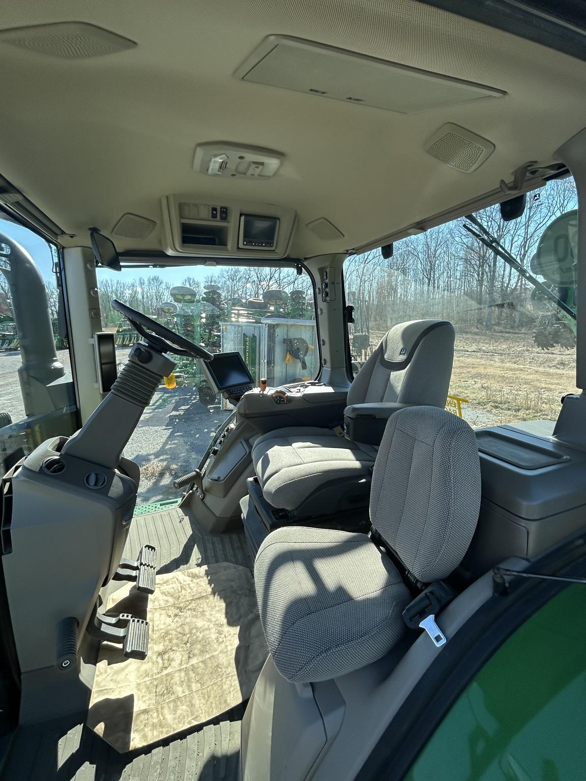 2022 John Deere 8R 230 Image
