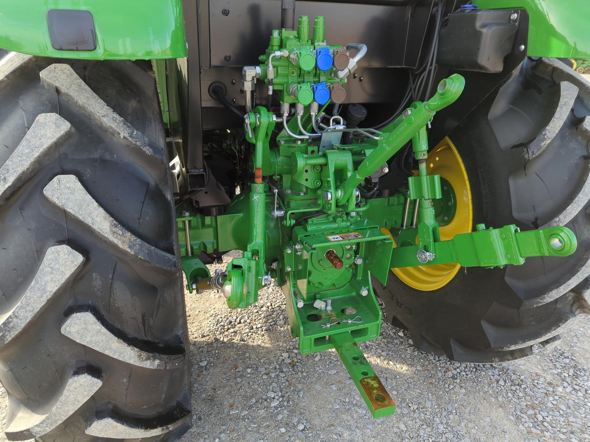 2022 John Deere 5090E Image