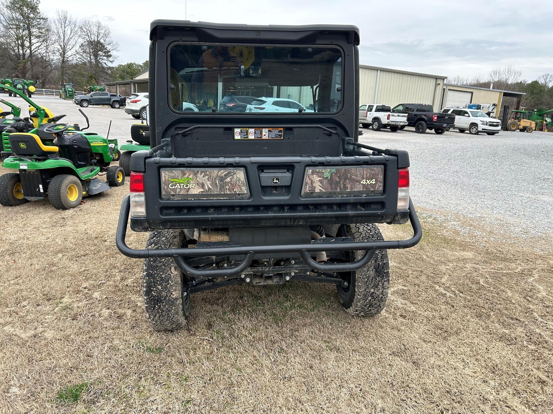 2022 John Deere 835R Image