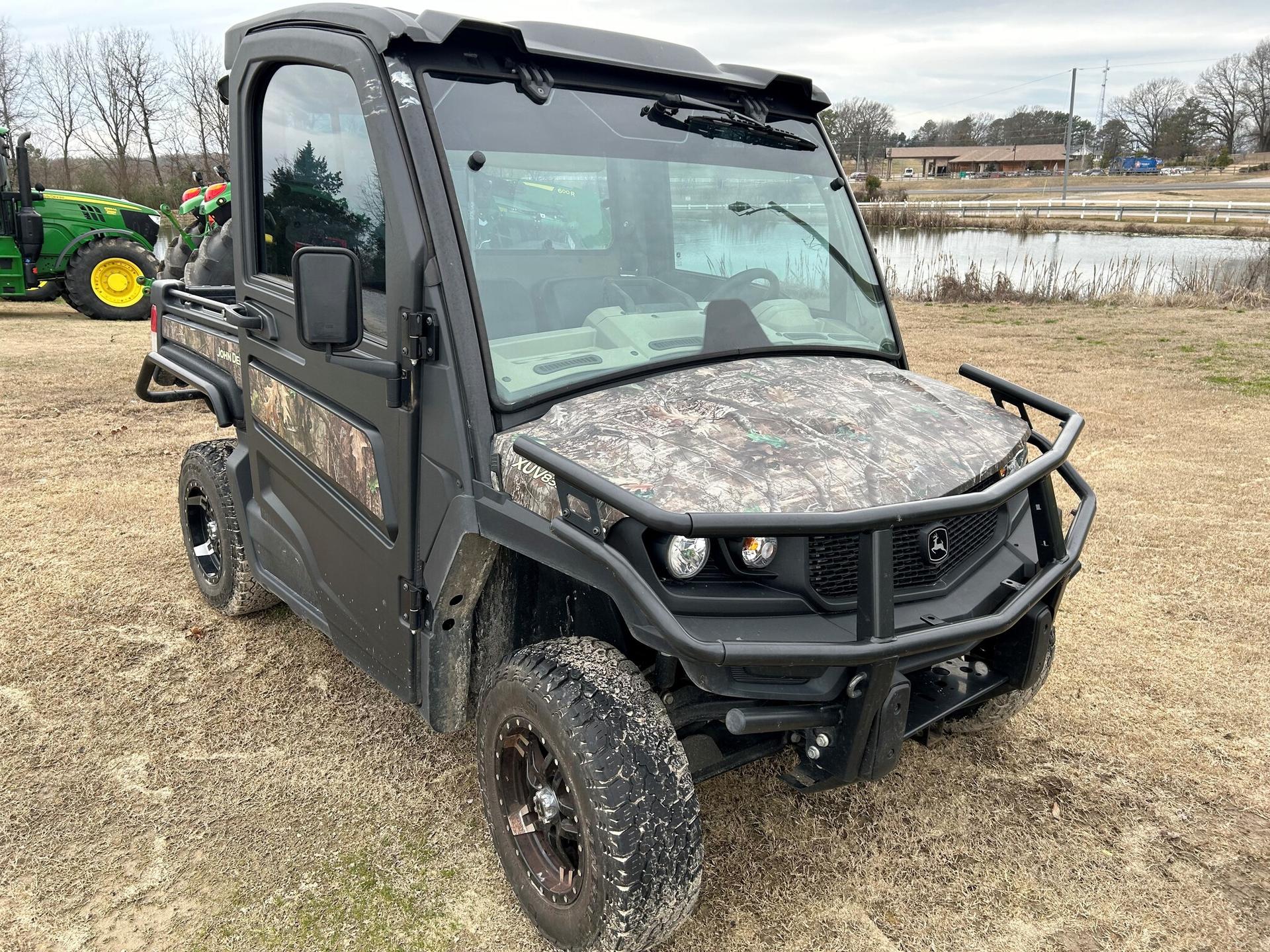 2022 John Deere 835R Image