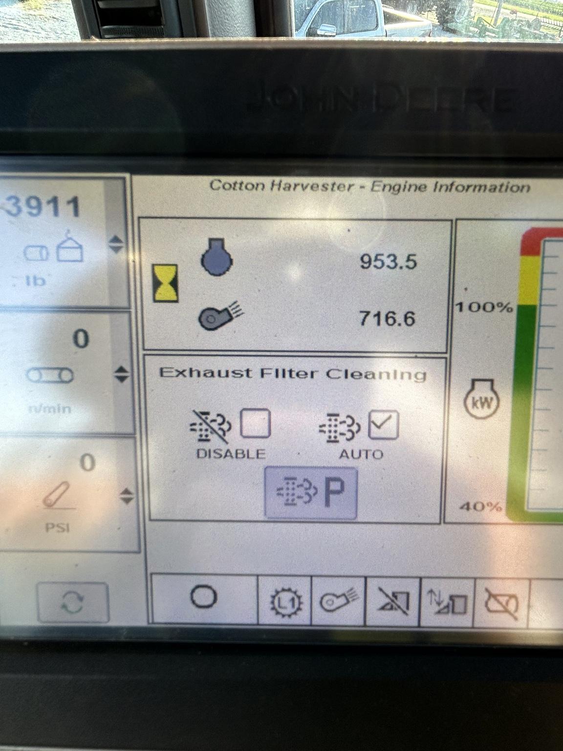 2021 John Deere CP690 Image